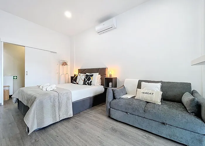 1 By Atlantic Apartment *